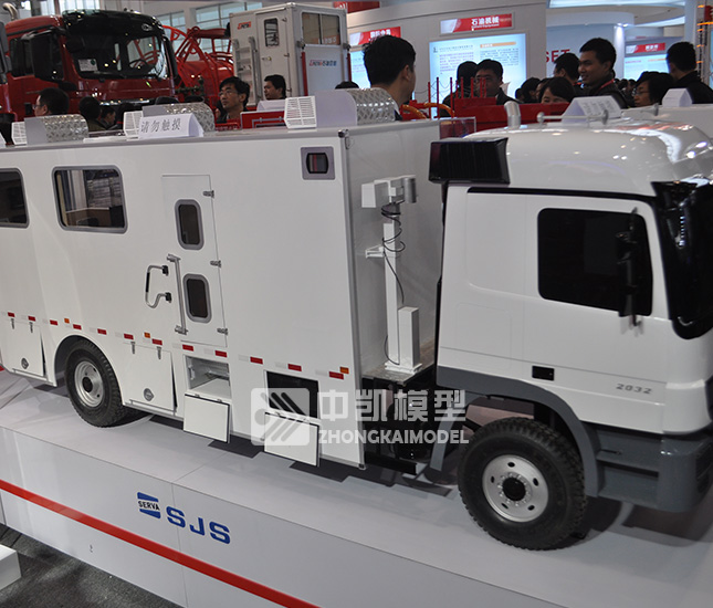 1：2 壓裂儀表車(chē)1